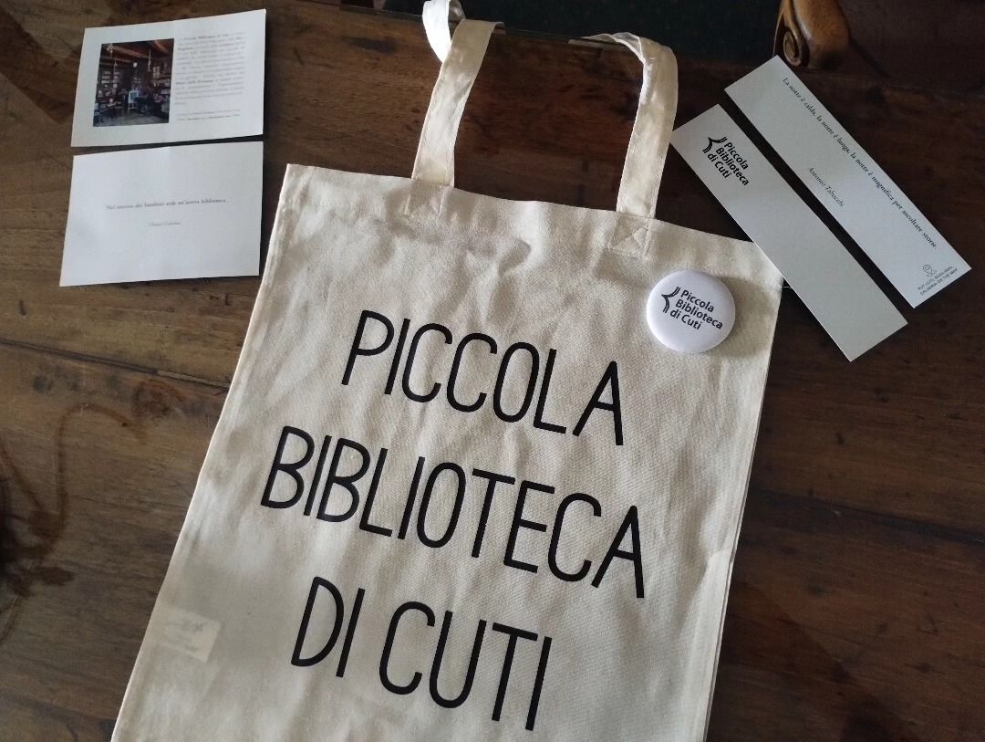 La borsa di tela della biblioteca